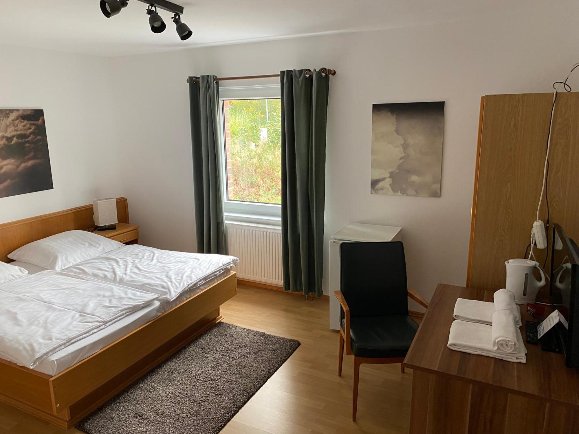 Messeappartementhaus Bockenem direkt an der A7 Exterior foto